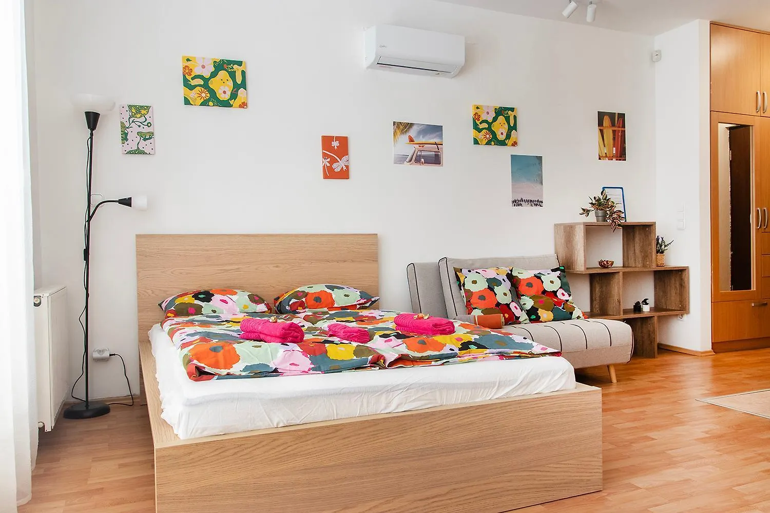 Corvin Gem2 Apartment With Parking Budapeşte